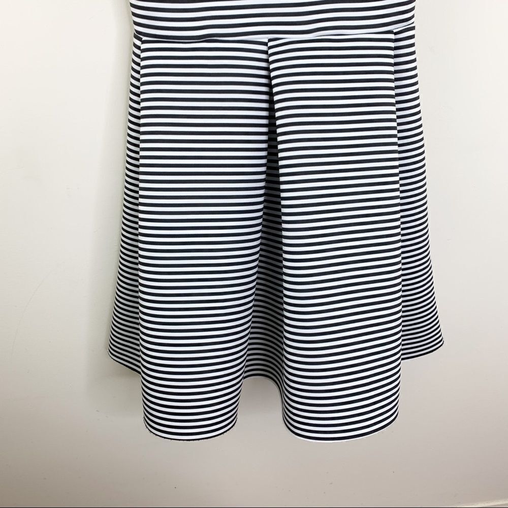 Love Ady Black/White Stripe V-Neck Skater Dress M - Picture 3 of 12